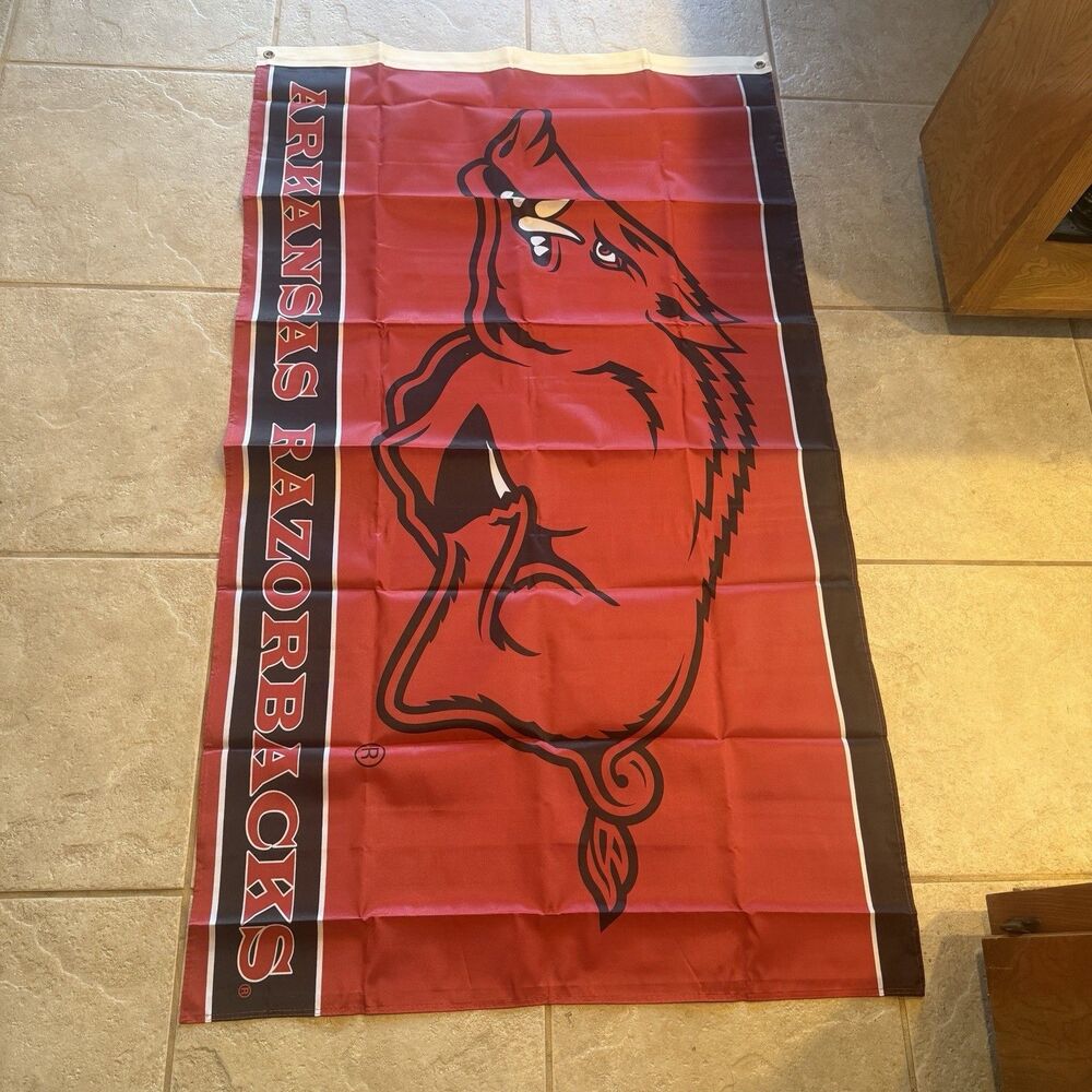 Arkansas Razorbacks Flag 3x5 NCAA Official BSI New Football Hog Logo NEW
